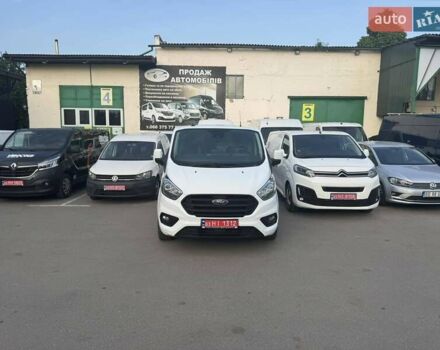 Белый Форд Транзит Кастом, объемом двигателя 2 л и пробегом 274 тыс. км за 17500 $, фото 1 на Automoto.ua