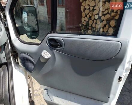 Білий Форд Транзит Кастом, об'ємом двигуна 2.2 л та пробігом 227 тис. км за 9500 $, фото 11 на Automoto.ua