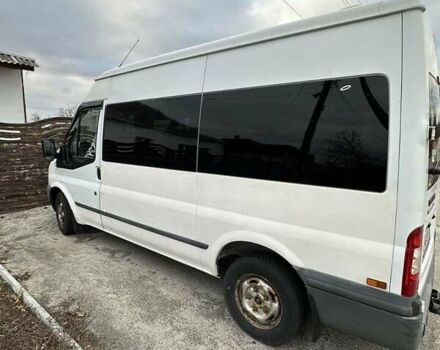 Белый Форд Транзит Кастом, объемом двигателя 2.2 л и пробегом 250 тыс. км за 8500 $, фото 1 на Automoto.ua