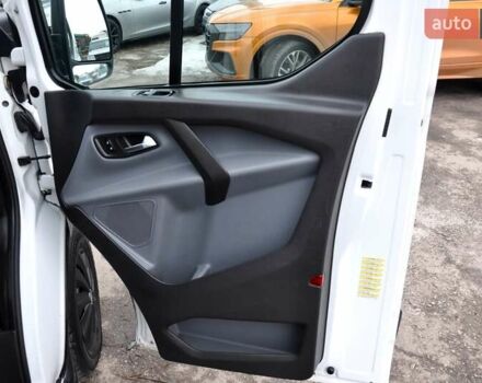 Белый Форд Транзит Кастом, объемом двигателя 2.2 л и пробегом 270 тыс. км за 10500 $, фото 24 на Automoto.ua