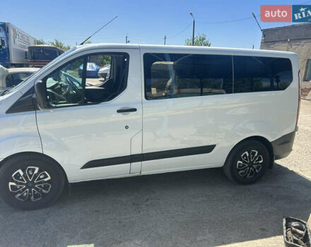 Белый Форд Транзит Кастом, объемом двигателя 2.2 л и пробегом 195 тыс. км за 15000 $, фото 6 на Automoto.ua