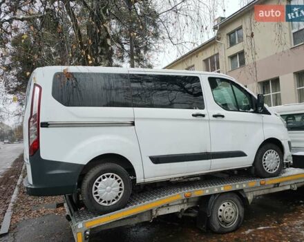 Білий Форд Транзит Кастом, об'ємом двигуна 2.2 л та пробігом 251 тис. км за 10999 $, фото 1 на Automoto.ua