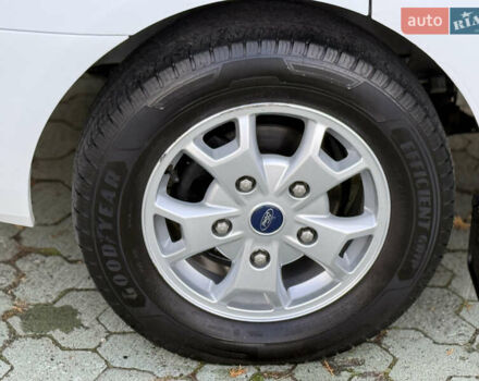 Белый Форд Транзит Кастом, объемом двигателя 2.2 л и пробегом 196 тыс. км за 16800 $, фото 15 на Automoto.ua