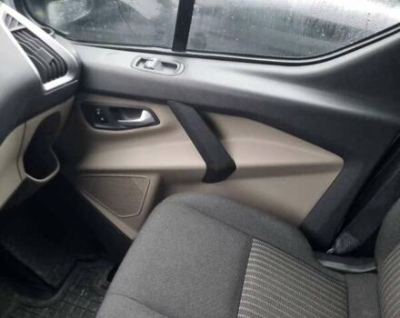 Белый Форд Транзит Кастом, объемом двигателя 2.2 л и пробегом 220 тыс. км за 15000 $, фото 2 на Automoto.ua