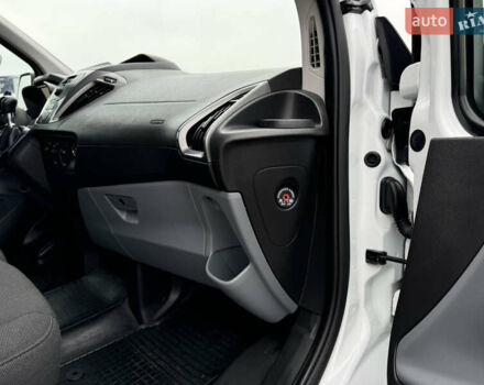 Білий Форд Транзит Кастом, об'ємом двигуна 2.2 л та пробігом 191 тис. км за 16800 $, фото 75 на Automoto.ua