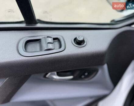 Білий Форд Транзит Кастом, об'ємом двигуна 2.2 л та пробігом 191 тис. км за 16800 $, фото 82 на Automoto.ua