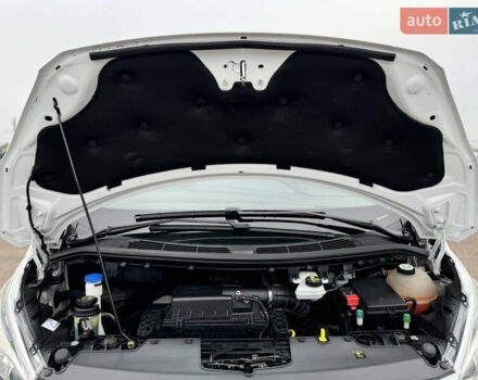 Білий Форд Транзит Кастом, об'ємом двигуна 2.2 л та пробігом 191 тис. км за 16800 $, фото 96 на Automoto.ua