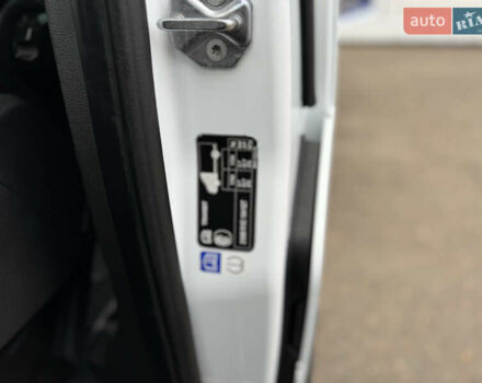 Білий Форд Транзит Кастом, об'ємом двигуна 2.2 л та пробігом 191 тис. км за 16800 $, фото 83 на Automoto.ua