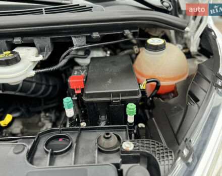 Білий Форд Транзит Кастом, об'ємом двигуна 2.2 л та пробігом 191 тис. км за 16800 $, фото 100 на Automoto.ua