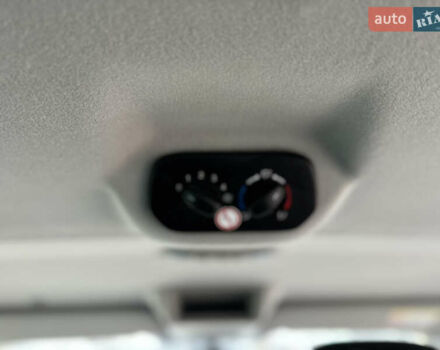 Білий Форд Транзит Кастом, об'ємом двигуна 2.2 л та пробігом 191 тис. км за 16800 $, фото 55 на Automoto.ua