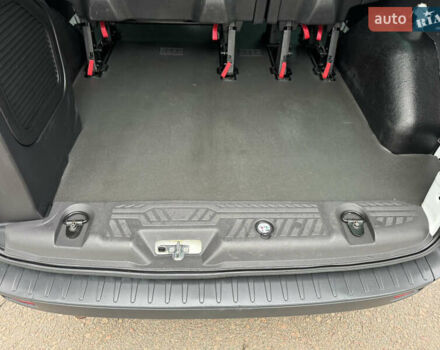 Білий Форд Транзит Кастом, об'ємом двигуна 2.2 л та пробігом 191 тис. км за 16800 $, фото 28 на Automoto.ua