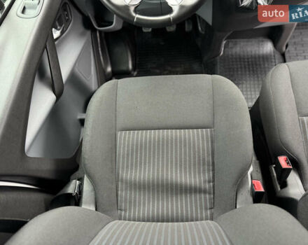 Білий Форд Транзит Кастом, об'ємом двигуна 2.2 л та пробігом 191 тис. км за 16800 $, фото 62 на Automoto.ua