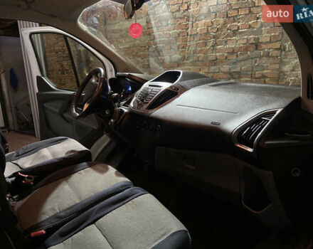 Білий Форд Транзит Кастом, об'ємом двигуна 2.2 л та пробігом 146 тис. км за 18000 $, фото 6 на Automoto.ua