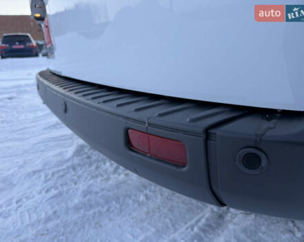 Белый Форд Транзит Кастом, объемом двигателя 2 л и пробегом 178 тыс. км за 16700 $, фото 18 на Automoto.ua