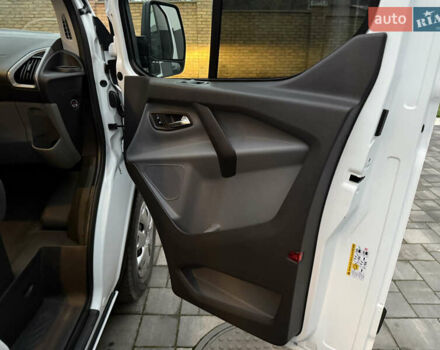 Белый Форд Транзит Кастом, объемом двигателя 2 л и пробегом 177 тыс. км за 16700 $, фото 34 на Automoto.ua