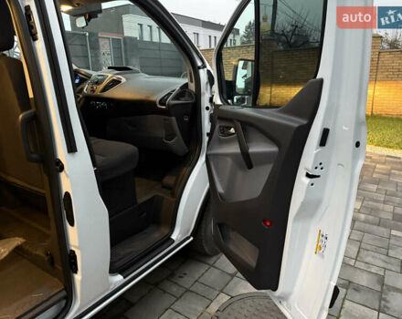 Белый Форд Транзит Кастом, объемом двигателя 2 л и пробегом 177 тыс. км за 16700 $, фото 33 на Automoto.ua