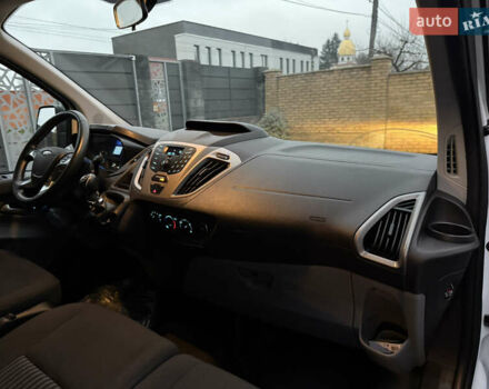 Белый Форд Транзит Кастом, объемом двигателя 2 л и пробегом 177 тыс. км за 16700 $, фото 38 на Automoto.ua