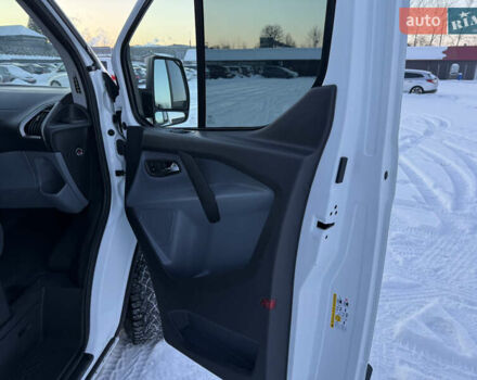 Белый Форд Транзит Кастом, объемом двигателя 2 л и пробегом 178 тыс. км за 16700 $, фото 33 на Automoto.ua
