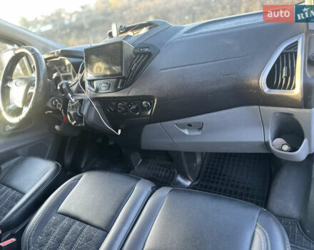 Белый Форд Транзит Кастом, объемом двигателя 2 л и пробегом 300 тыс. км за 14500 $, фото 3 на Automoto.ua