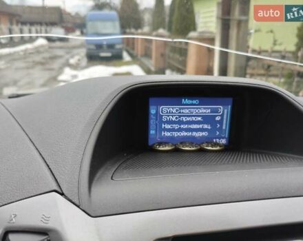 Белый Форд Транзит Кастом, объемом двигателя 2 л и пробегом 290 тыс. км за 16300 $, фото 4 на Automoto.ua