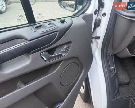 Белый Форд Транзит Кастом, объемом двигателя 2 л и пробегом 125 тыс. км за 22200 $, фото 12 на Automoto.ua