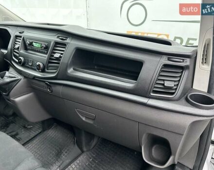 Белый Форд Транзит Кастом, объемом двигателя 2 л и пробегом 299 тыс. км за 13900 $, фото 31 на Automoto.ua