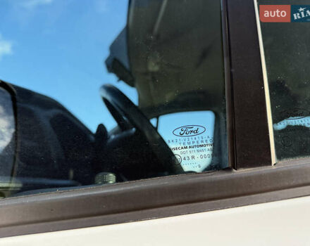 Белый Форд Транзит Кастом, объемом двигателя 2 л и пробегом 175 тыс. км за 23500 $, фото 17 на Automoto.ua