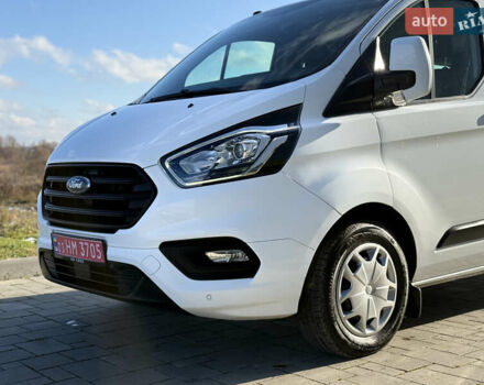 Белый Форд Транзит Кастом, объемом двигателя 2 л и пробегом 175 тыс. км за 23500 $, фото 3 на Automoto.ua