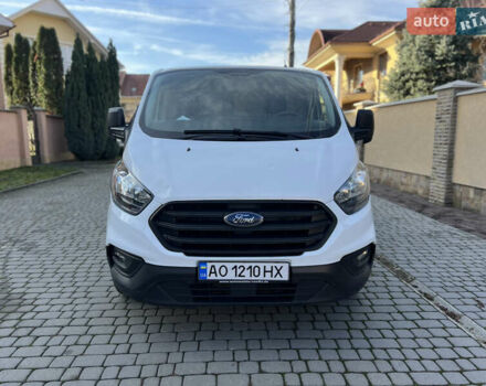 Белый Форд Транзит Кастом, объемом двигателя 2 л и пробегом 198 тыс. км за 13200 $, фото 1 на Automoto.ua