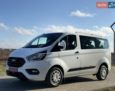 Белый Форд Транзит Кастом, объемом двигателя 2 л и пробегом 175 тыс. км за 23500 $, фото 2 на Automoto.ua