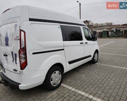 Белый Форд Транзит Кастом, объемом двигателя 2 л и пробегом 150 тыс. км за 23900 $, фото 4 на Automoto.ua