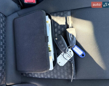 Белый Форд Транзит Кастом, объемом двигателя 2 л и пробегом 175 тыс. км за 23500 $, фото 52 на Automoto.ua