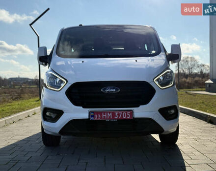 Белый Форд Транзит Кастом, объемом двигателя 2 л и пробегом 175 тыс. км за 23500 $, фото 1 на Automoto.ua