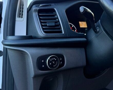 Белый Форд Транзит Кастом, объемом двигателя 2 л и пробегом 237 тыс. км за 20999 $, фото 43 на Automoto.ua