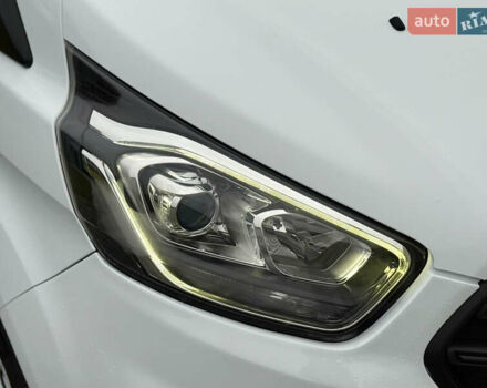 Белый Форд Транзит Кастом, объемом двигателя 2 л и пробегом 197 тыс. км за 14999 $, фото 10 на Automoto.ua