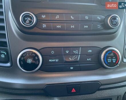 Белый Форд Транзит Кастом, объемом двигателя 2 л и пробегом 233 тыс. км за 21380 $, фото 55 на Automoto.ua