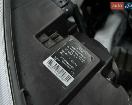 Белый Форд Транзит Кастом, объемом двигателя 2 л и пробегом 162 тыс. км за 19999 $, фото 25 на Automoto.ua