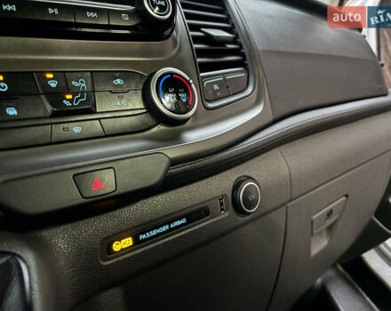 Белый Форд Транзит Кастом, объемом двигателя 2 л и пробегом 162 тыс. км за 19999 $, фото 9 на Automoto.ua