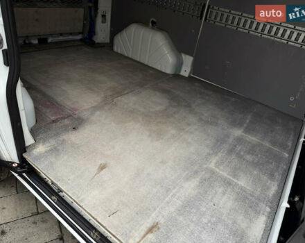 Белый Форд Транзит Кастом, объемом двигателя 2 л и пробегом 197 тыс. км за 14999 $, фото 40 на Automoto.ua