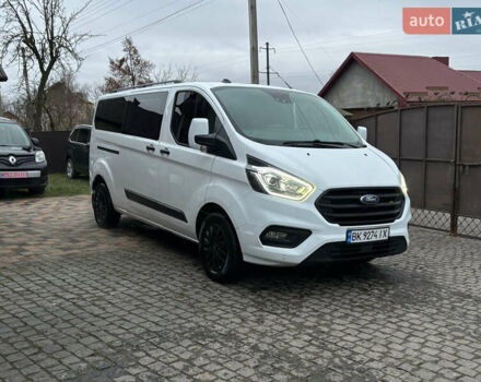 Белый Форд Транзит Кастом, объемом двигателя 2 л и пробегом 162 тыс. км за 19999 $, фото 1 на Automoto.ua