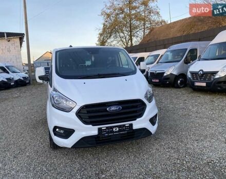 Белый Форд Транзит Кастом, объемом двигателя 2 л и пробегом 233 тыс. км за 21380 $, фото 2 на Automoto.ua