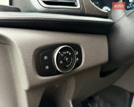 Белый Форд Транзит Кастом, объемом двигателя 2 л и пробегом 197 тыс. км за 14999 $, фото 17 на Automoto.ua