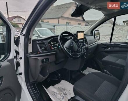 Білий Форд Транзит Кастом, об'ємом двигуна 2 л та пробігом 241 тис. км за 17800 $, фото 11 на Automoto.ua