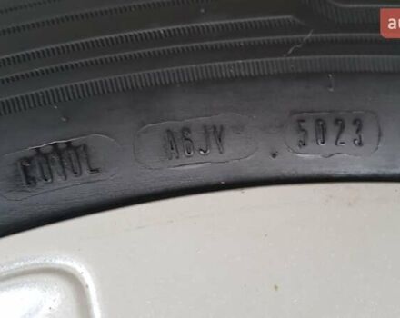 Белый Форд Транзит Кастом, объемом двигателя 2 л и пробегом 174 тыс. км за 18800 $, фото 68 на Automoto.ua