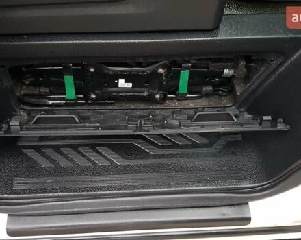 Белый Форд Транзит Кастом, объемом двигателя 2 л и пробегом 174 тыс. км за 18800 $, фото 37 на Automoto.ua