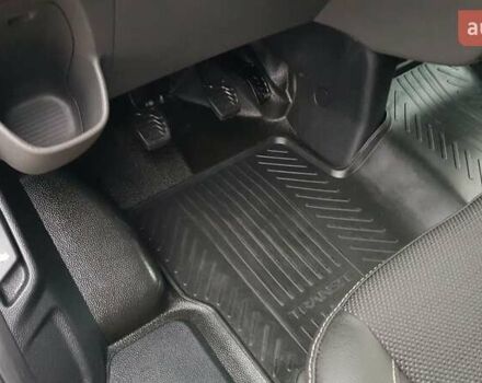 Белый Форд Транзит Кастом, объемом двигателя 2 л и пробегом 174 тыс. км за 18800 $, фото 27 на Automoto.ua