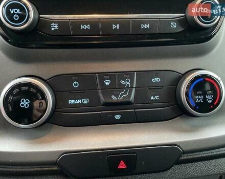 Белый Форд Транзит Кастом, объемом двигателя 2 л и пробегом 121 тыс. км за 24500 $, фото 61 на Automoto.ua