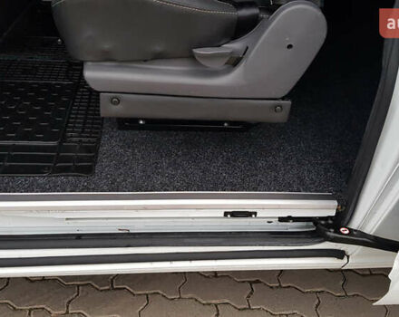 Белый Форд Транзит Кастом, объемом двигателя 2 л и пробегом 174 тыс. км за 18800 $, фото 46 на Automoto.ua