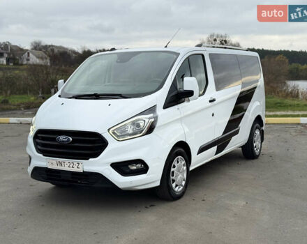 Белый Форд Транзит Кастом, объемом двигателя 2 л и пробегом 214 тыс. км за 21400 $, фото 1 на Automoto.ua