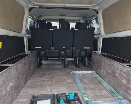 Білий Форд Транзит Кастом, об'ємом двигуна 2.2 л та пробігом 210 тис. км за 13300 $, фото 2 на Automoto.ua